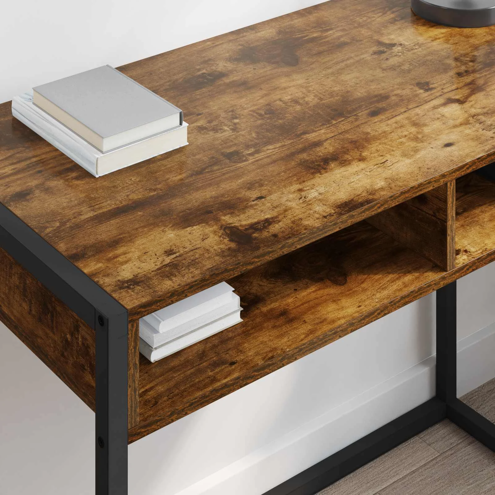 Bureau 100 x 50 x 75 cm chêne fumé bois d'ingénierie – modèle 3 – vue en situation