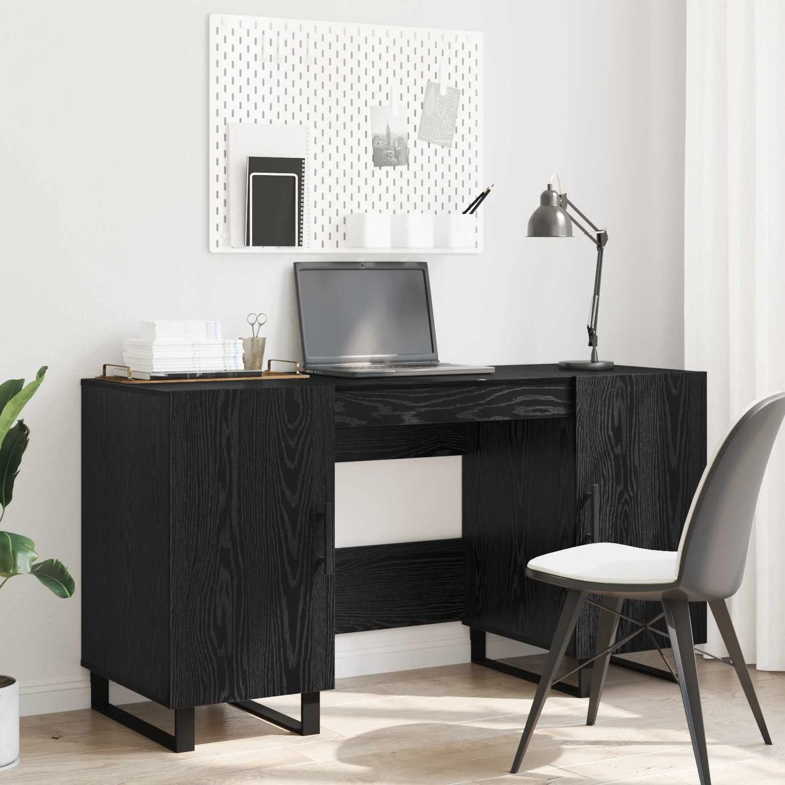 Bureau 140 x 50 x 75 cm chêne noir bois d'ingénierie – modèle 3 – vue en situation